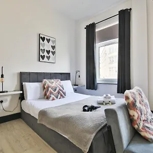 stayright-elegant-kingsway-studio-5-central-location.cardiffhotelswales.com/