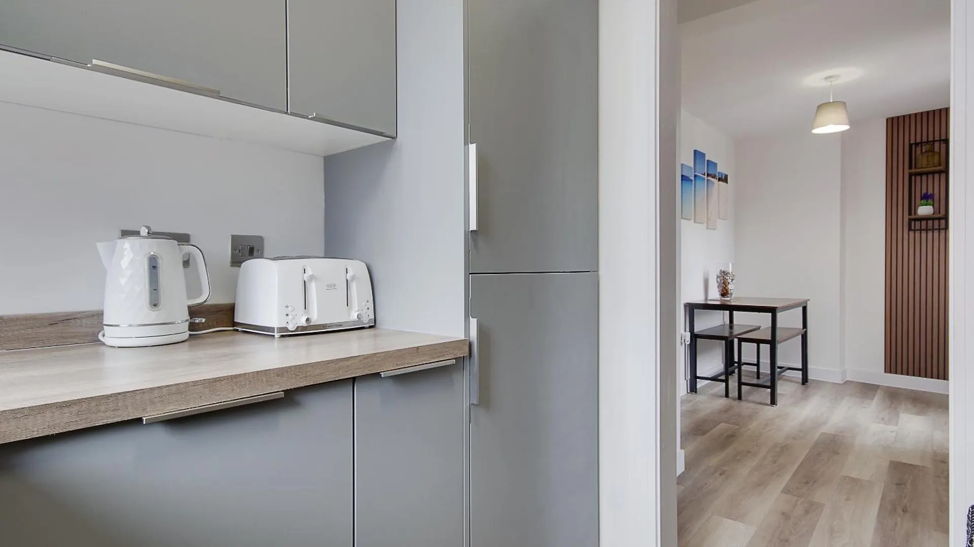 Wimbourne Road Apartment 2 본머스 영국