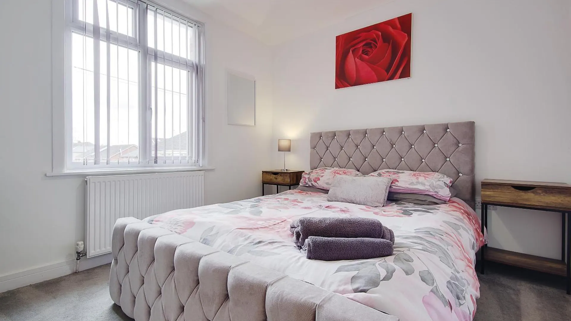 Wimbourne Road Apartment 2 본머스 펜션